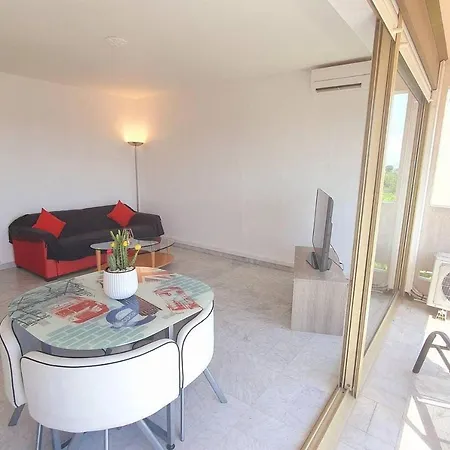 2p Famille Vue Mer, Piscine, Tennis, Wifi, Parking - A Louer Appartement Antibes
